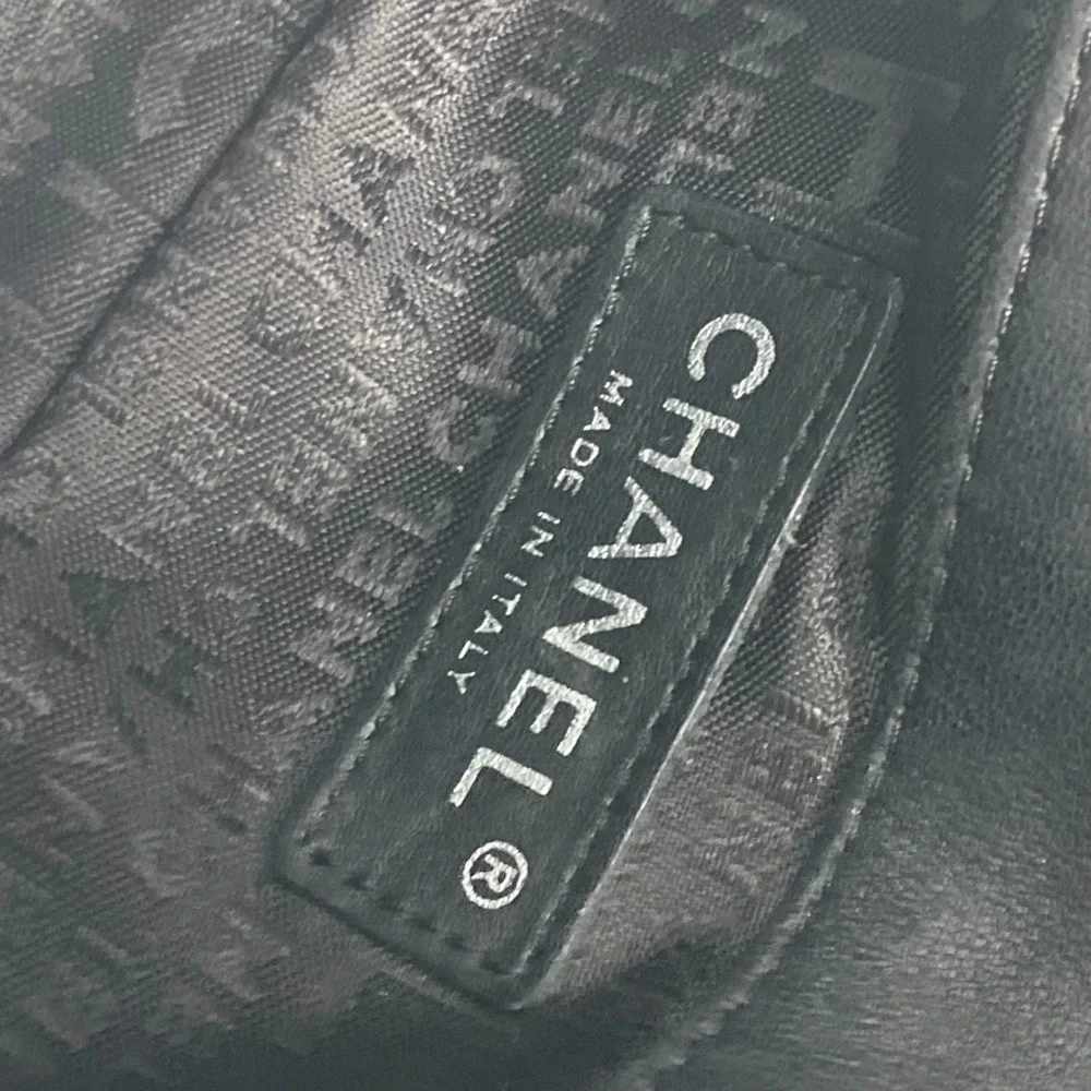 CHANEL Black Logo Pochette Shoulder Bag - Picture 10 of 13